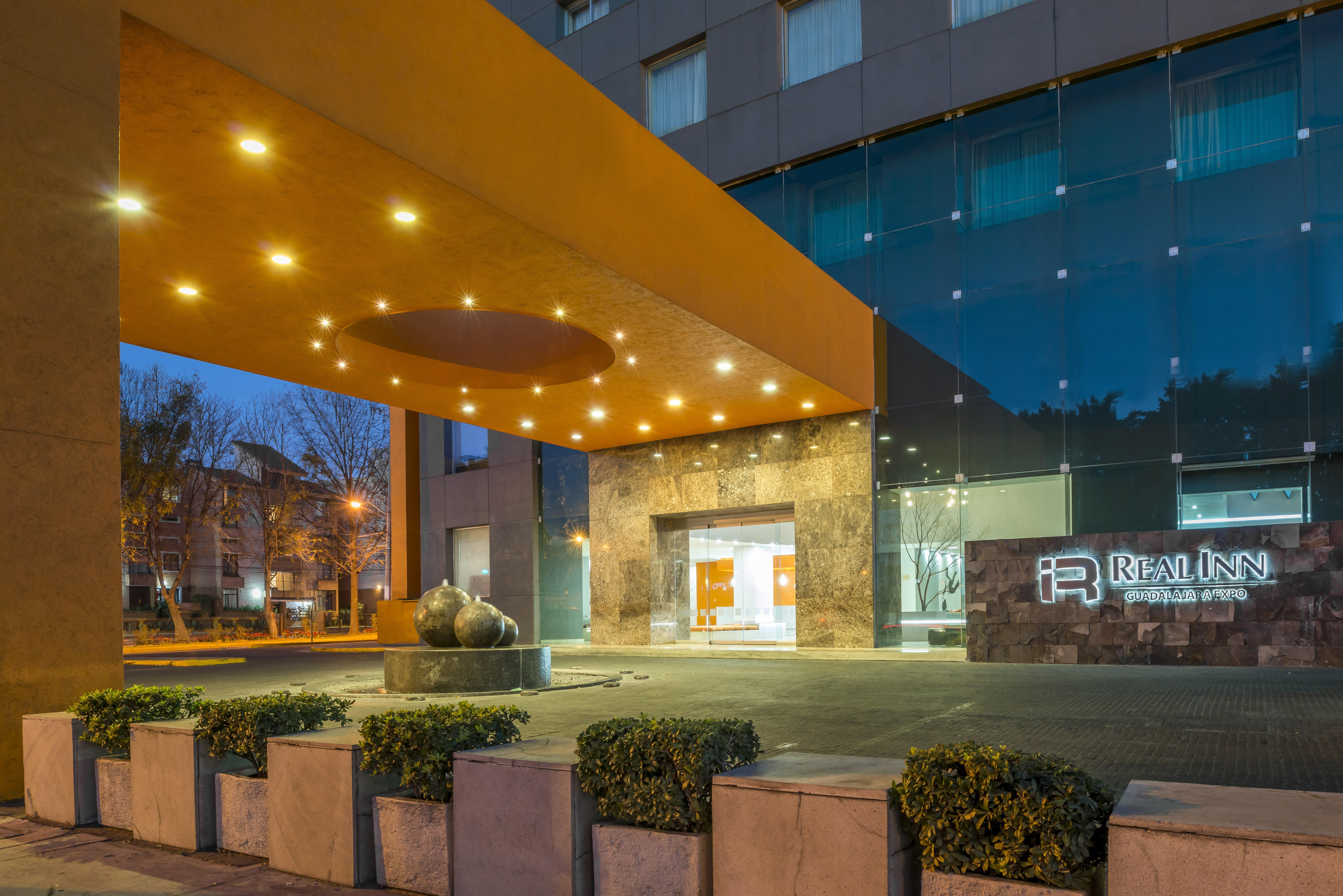 Real Inn Guadalajara Expo Экстерьер фото