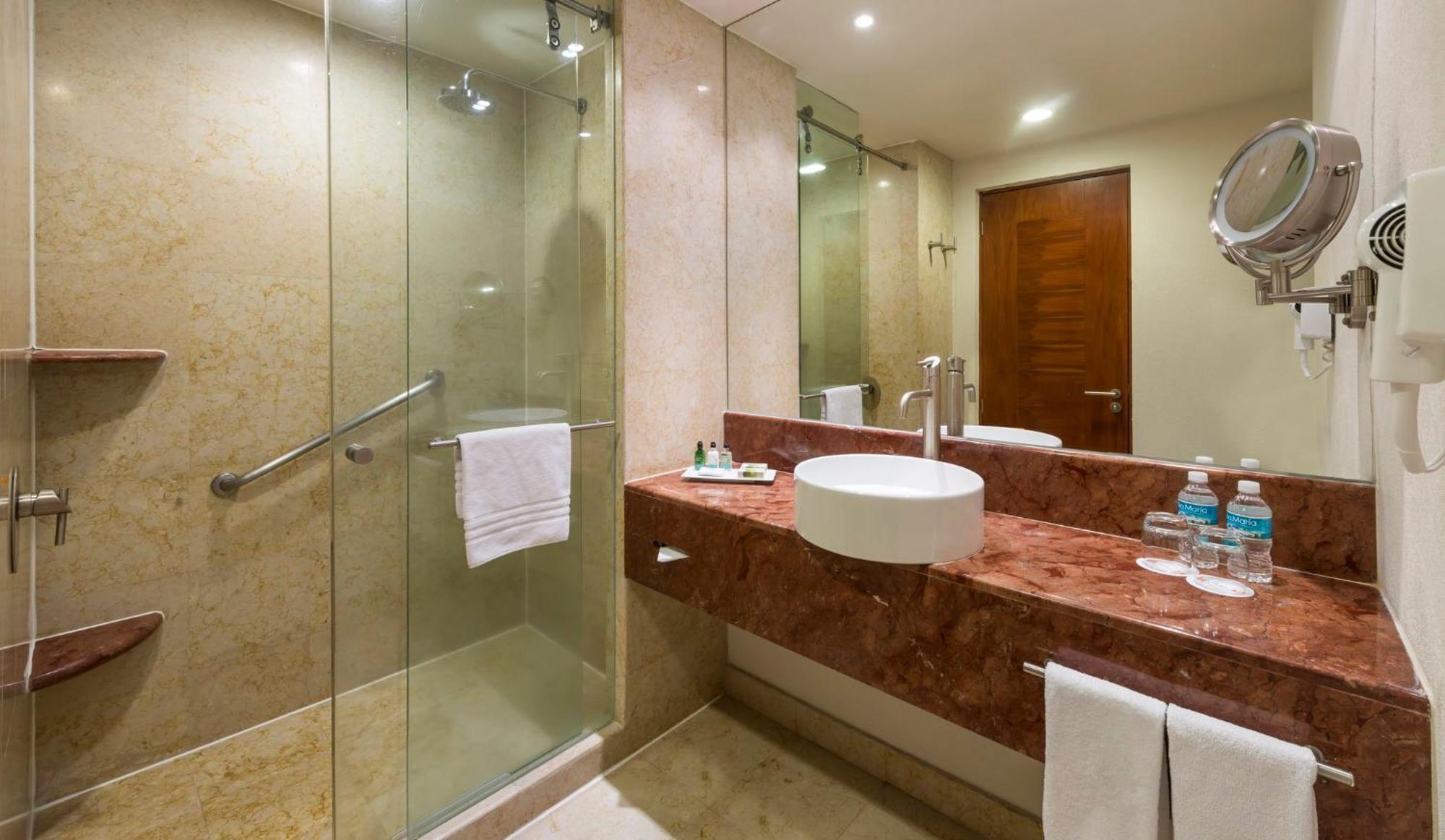 Real Inn Guadalajara Expo Экстерьер фото